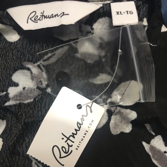 2/$30 Floral blouse - Picture 5 of 5